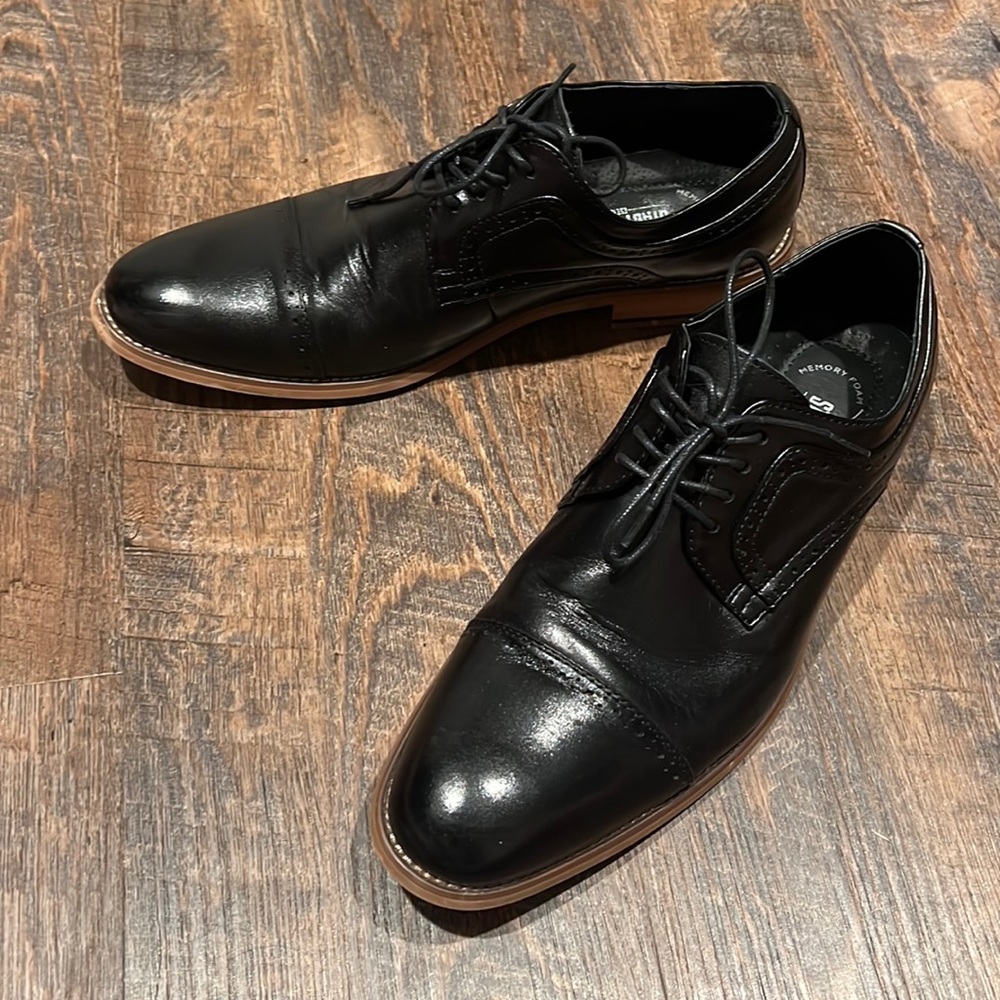 Stacy Adams Men’s 9.5 Dickinson Lace Up Oxford Shoe